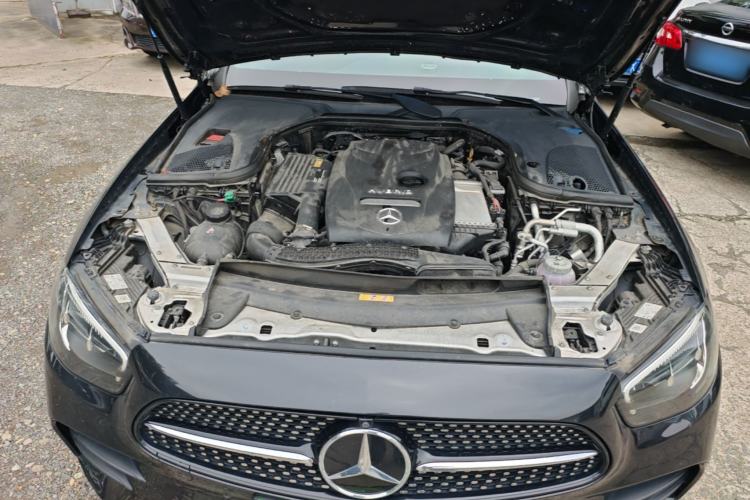 Used Mercedes-Benz E-Class New Energy 2023 E 350 e L Plug-in Hybrid Sports Sedan Engine Bay