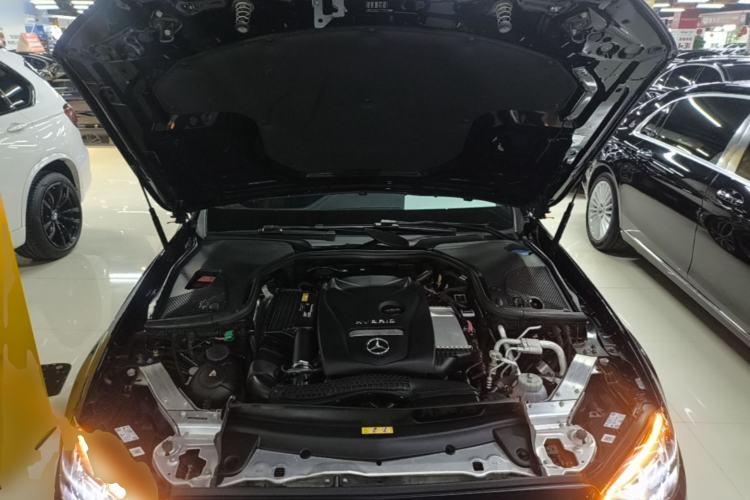 Used Mercedes-Benz E-Class New Energy 2023 E 350 e L Plug-in Hybrid Sedan Engine Bay