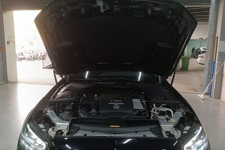 Used Mercedes-Benz E-Class New Energy 2023 E 350 e L Plug-in Hybrid Sedan Engine Bay