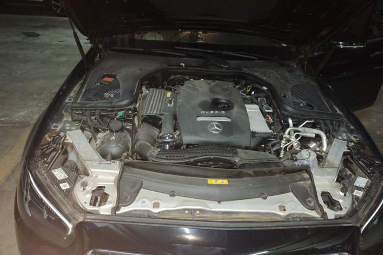 Used Mercedes-Benz E-Class New Energy 2023 E 350 e L Plug-in Hybrid Sedan Engine Bay