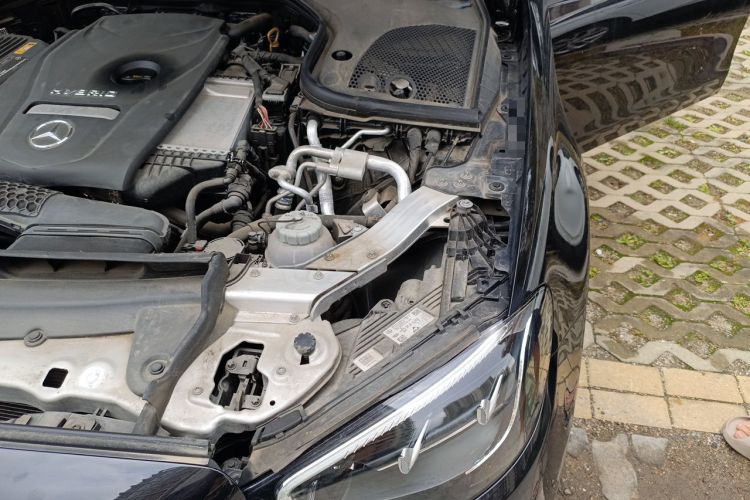 Used Mercedes-Benz E-Class New Energy 2023 E 350 e L Plug-in Hybrid Sports Sedan Engine Bay Left