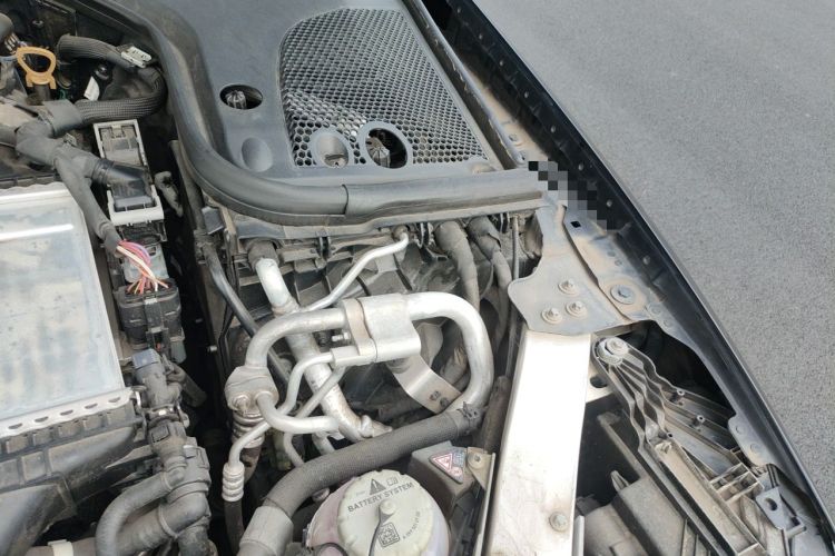 Used Mercedes-Benz E-Class New Energy 2023 E 350 e L Plug-in Hybrid Sedan Engine Bay Left