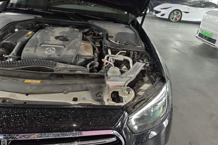 Used Mercedes-Benz E-Class New Energy 2023 E 350 e L Plug-in Hybrid Sedan Engine Bay Left