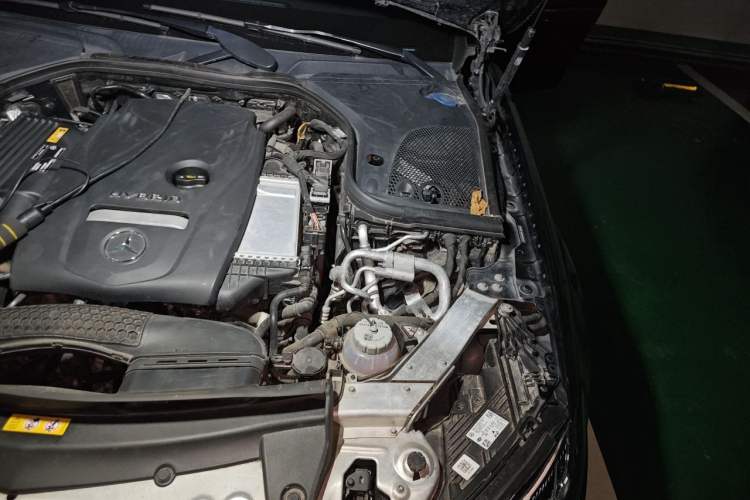 Used Mercedes-Benz E-Class New Energy 2023 E 350 e L Plug-in Hybrid Sedan Engine Bay Left