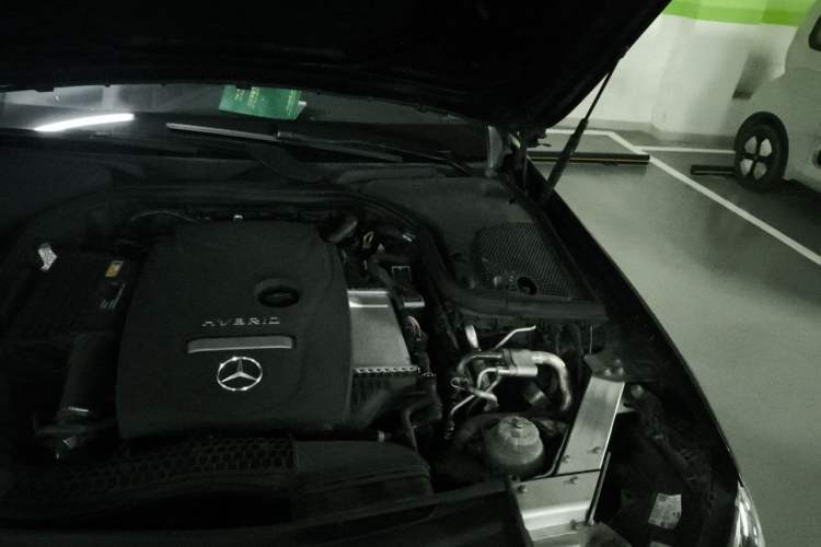 Used Mercedes-Benz E-Class New Energy 2023 E 350 e L Plug-in Hybrid Sedan Engine Bay Left