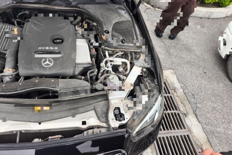 Used Mercedes-Benz E-Class New Energy 2023 E 350 e L Plug-in Hybrid Sedan Engine Bay Left