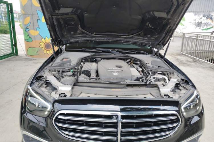 Used Mercedes-Benz E-Class New Energy 2023 E 350 e L Plug-in Hybrid Sedan Engine Bay