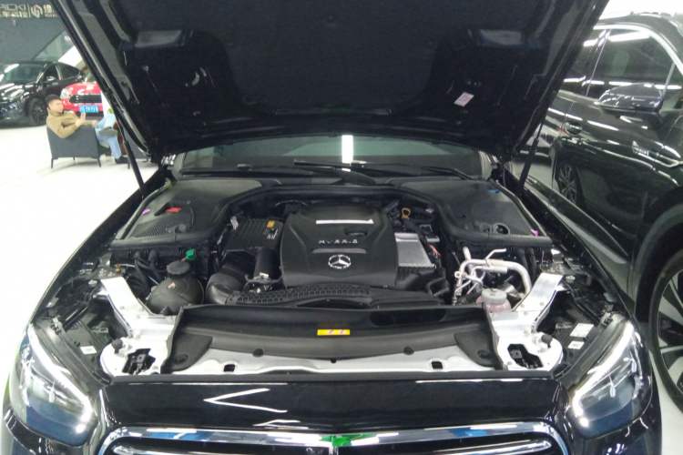 Used Mercedes-Benz E-Class New Energy 2023 E 350 e L Plug-in Hybrid Sports Sedan Engine Bay