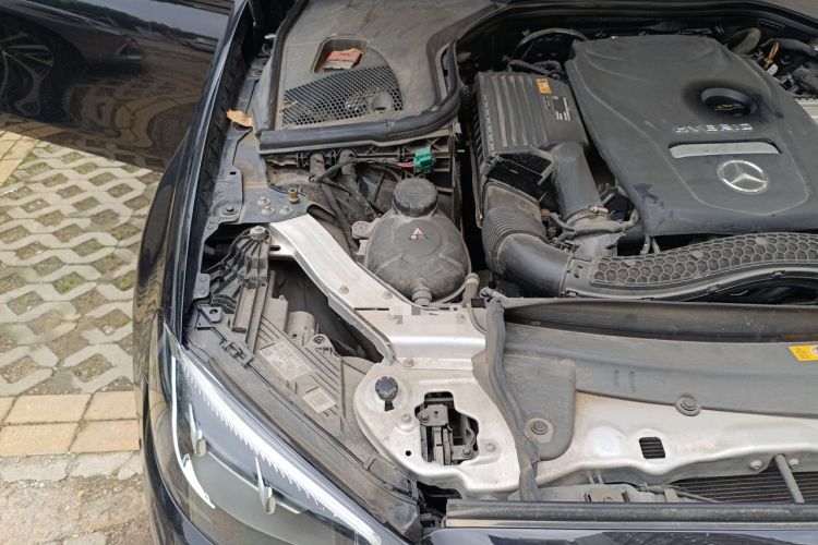 Used Mercedes-Benz E-Class New Energy 2023 E 350 e L Plug-in Hybrid Sports Sedan Engine Bay Right