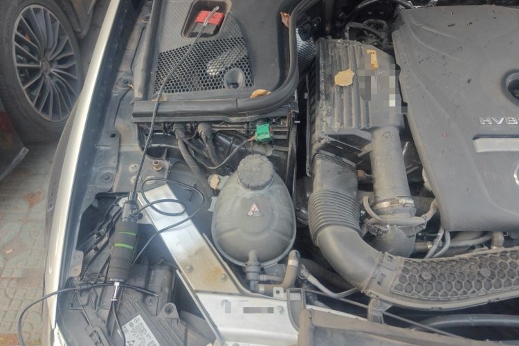 Used Mercedes-Benz E-Class New Energy 2023 E 350 e L Plug-in Hybrid Sedan Engine Bay Right