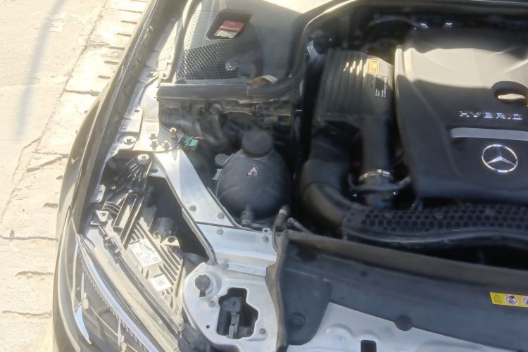 Used Mercedes-Benz E-Class New Energy 2023 E 350 e L Plug-in Hybrid Sedan Engine Bay Right
