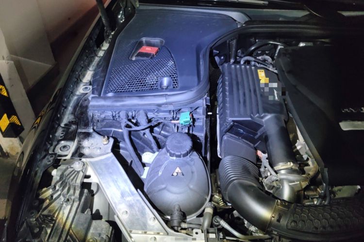 Used Mercedes-Benz E-Class New Energy 2023 E 350 e L Plug-in Hybrid Sedan Engine Bay Right
