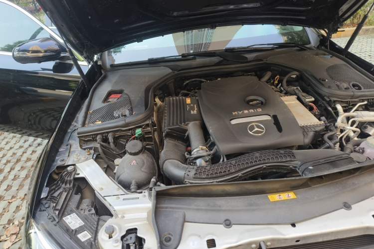 Used Mercedes-Benz E-Class New Energy 2023 E 350 e L Plug-in Hybrid Sedan Engine Bay Right