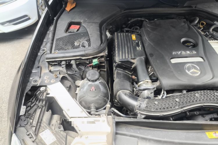 Used Mercedes-Benz E-Class New Energy 2023 E 350 e L Plug-in Hybrid Sedan Engine Bay Right
