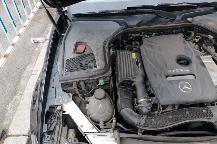 Used Mercedes-Benz E-Class New Energy 2023 E 350 e L Plug-in Hybrid Sedan Engine Bay Right