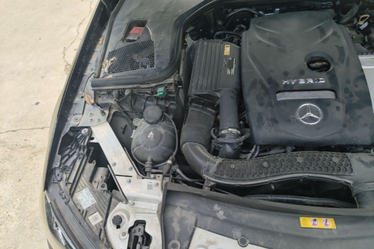 Used Mercedes-Benz E-Class New Energy 2023 E 350 e L Plug-in Hybrid Sedan Engine Bay Right