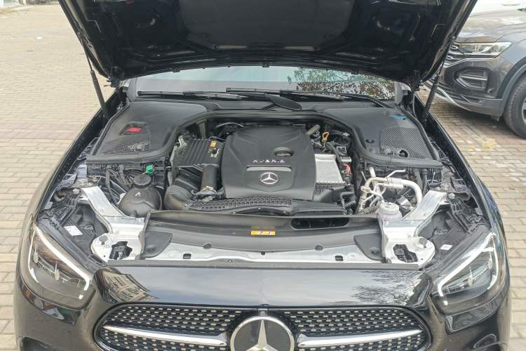 Used Mercedes-Benz E-Class New Energy 2023 E 350 e L Plug-in Hybrid Sports Sedan Engine Bay