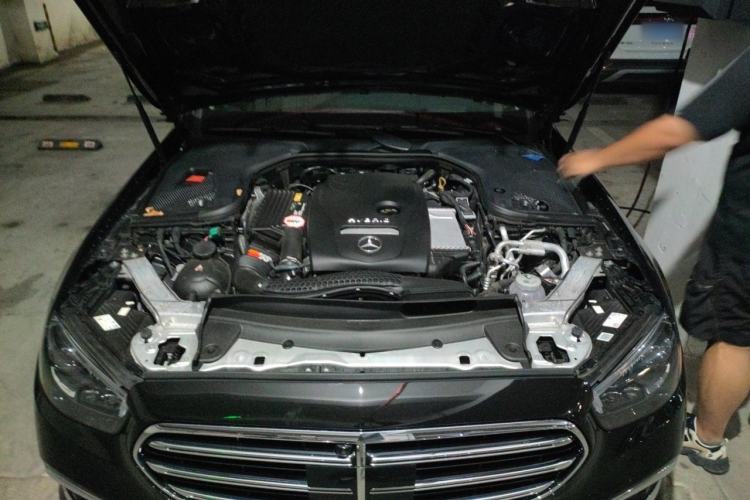 Used Mercedes-Benz E-Class New Energy 2023 E 350 e L Plug-in Hybrid Sedan Engine Bay