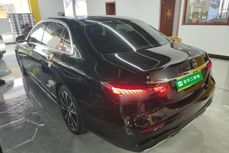 Used Mercedes-Benz E-Class New Energy 2023 E 350 e L Plug-in Hybrid Sports Sedan Exterior 2