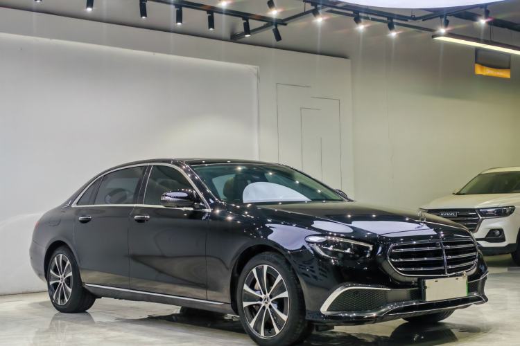 Used Mercedes-Benz E-Class New Energy 2023 E 350 e L Plug-in Hybrid Sports Sedan Exterior 3