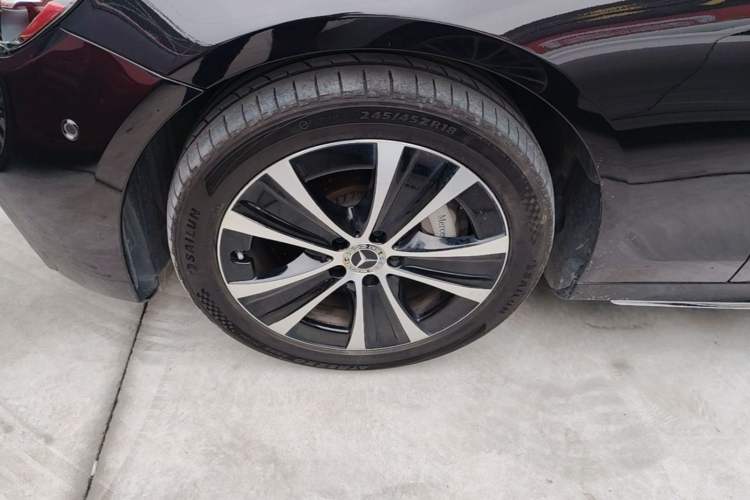 Used Mercedes-Benz E-Class New Energy 2023 E 350 e L Plug-in Hybrid Sports Sedan Exterior 4