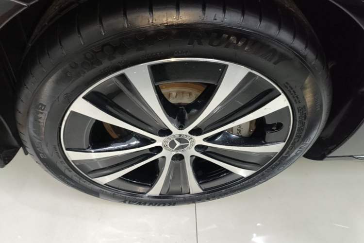 Used Mercedes-Benz E-Class New Energy 2023 E 350 e L Plug-in Hybrid Sedan Exterior 4
