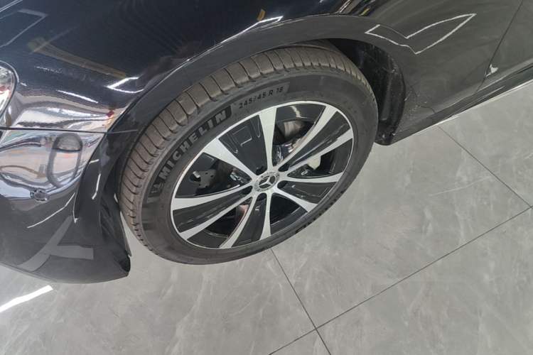 Used Mercedes-Benz E-Class New Energy 2023 E 350 e L Plug-in Hybrid Sports Sedan Exterior 4