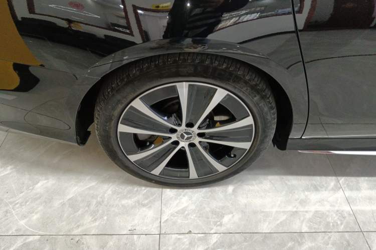 Used Mercedes-Benz E-Class New Energy 2023 E 350 e L Plug-in Hybrid Sports Sedan Exterior 5