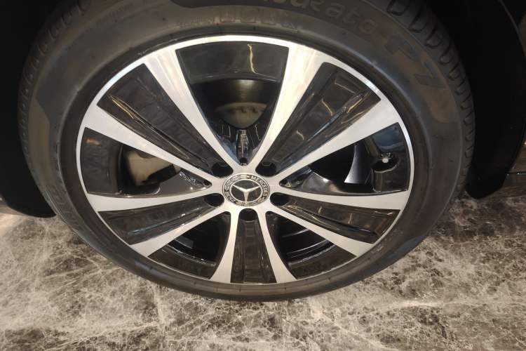 Used Mercedes-Benz E-Class New Energy 2023 E 350 e L Plug-in Hybrid Sedan Exterior 5