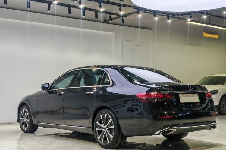 Used Mercedes-Benz E-Class New Energy 2023 E 350 e L Plug-in Hybrid Sports Sedan Exterior 6