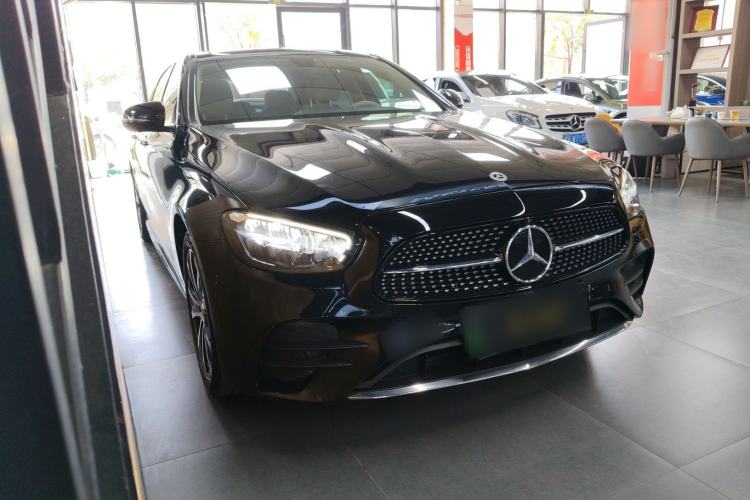 Used Mercedes-Benz E-Class New Energy 2023 E 350 e L Plug-in Hybrid Sports Sedan Front Right 45 Deg