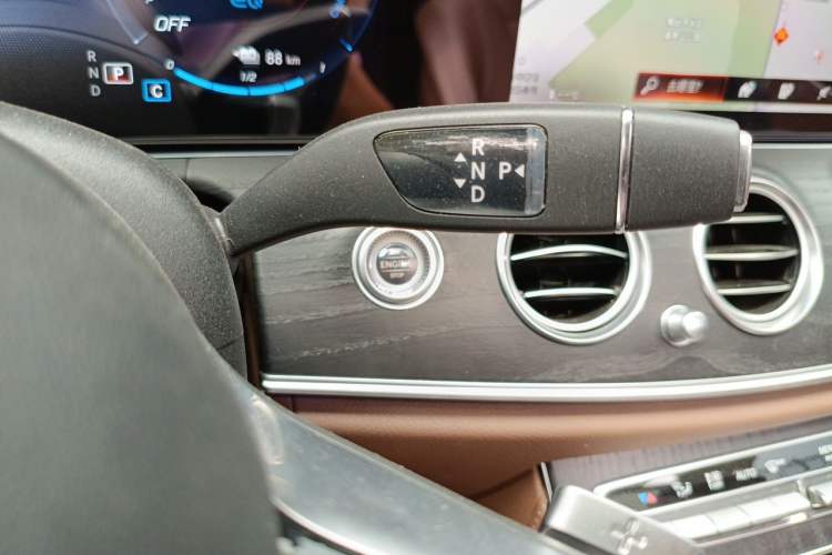 Used Mercedes-Benz E-Class New Energy 2023 E 350 e L Plug-in Hybrid Sports Sedan Gear Lever