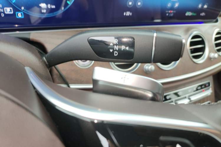 Used Mercedes-Benz E-Class New Energy 2023 E 350 e L Plug-in Hybrid Sedan Gear Lever