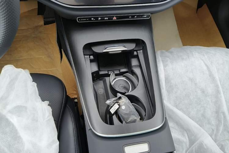 Used Mercedes-Benz E-Class New Energy 2023 E 350 e L Plug-in Hybrid Sports Sedan Gear Lever