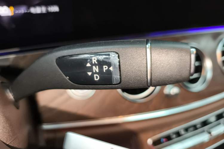 Used Mercedes-Benz E-Class New Energy 2023 E 350 e L Plug-in Hybrid Sedan Gear Lever