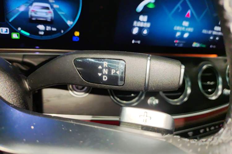 Used Mercedes-Benz E-Class New Energy 2023 E 350 e L Plug-in Hybrid Sports Sedan Gear Lever