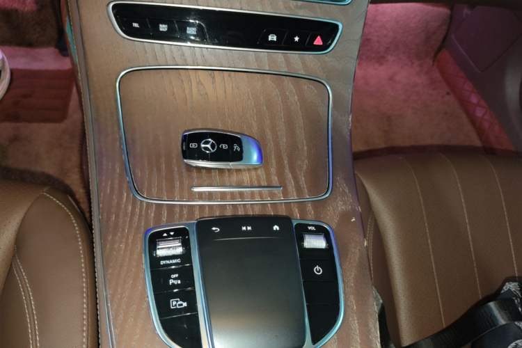 Used Mercedes-Benz E-Class New Energy 2023 E 350 e L Plug-in Hybrid Sedan Gear Lever