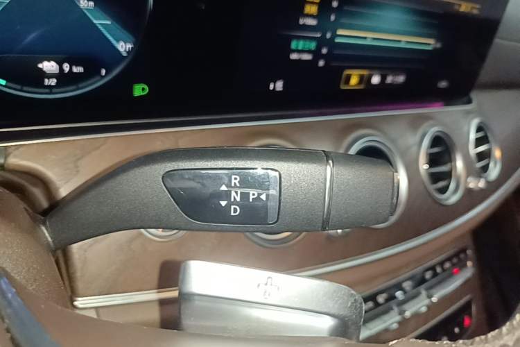 Used Mercedes-Benz E-Class New Energy 2023 E 350 e L Plug-in Hybrid Sedan Gear Lever