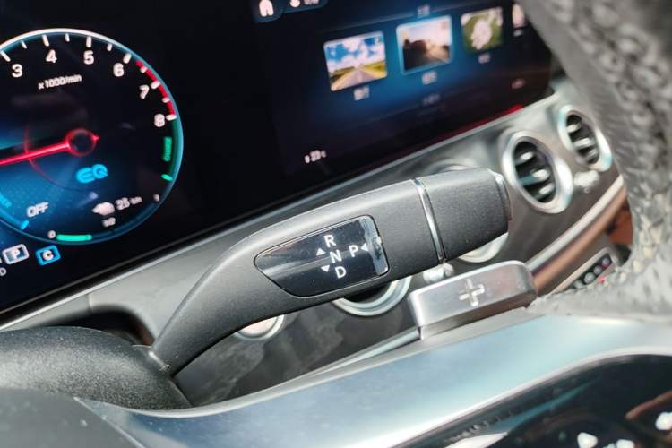 Used Mercedes-Benz E-Class New Energy 2023 E 350 e L Plug-in Hybrid Sports Sedan Gear Lever