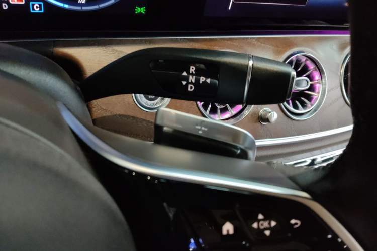 Used Mercedes-Benz E-Class New Energy 2023 E 350 e L Plug-in Hybrid Sedan Gear Lever