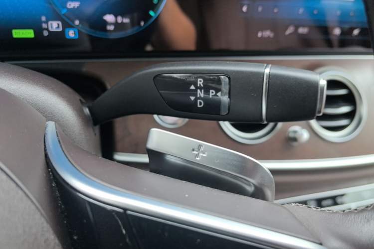 Used Mercedes-Benz E-Class New Energy 2023 E 350 e L Plug-in Hybrid Sedan Gear Lever