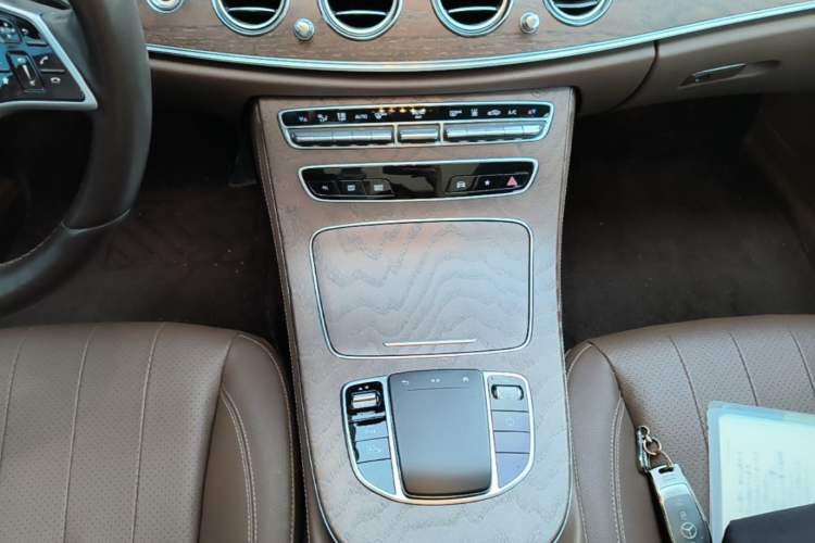 Used Mercedes-Benz E-Class New Energy 2023 E 350 e L Plug-in Hybrid Sedan Gear Lever