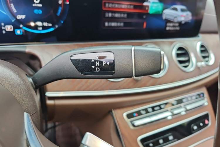 Used Mercedes-Benz E-Class New Energy 2023 E 350 e L Plug-in Hybrid Sedan Gear Lever