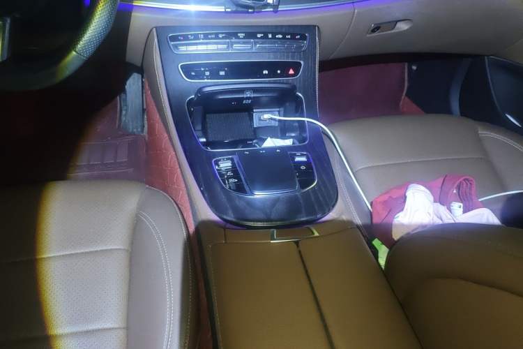 Used Mercedes-Benz E-Class New Energy 2023 E 350 e L Plug-in Hybrid Sports Sedan Gear Lever