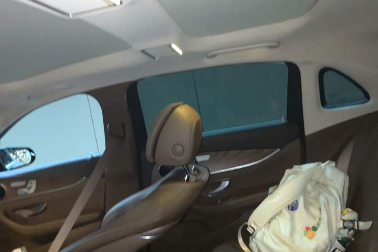 Used Mercedes-Benz E-Class New Energy 2023 E 350 e L Plug-in Hybrid Sedan Headliner