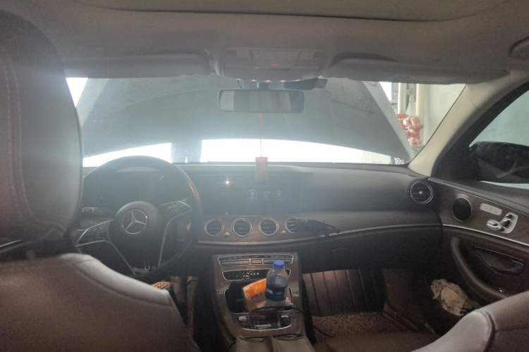 Used Mercedes-Benz E-Class New Energy 2023 E 350 e L Plug-in Hybrid Sedan Headliner
