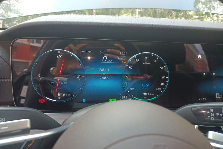 Used Mercedes-Benz E-Class New Energy 2023 E 350 e L Plug-in Hybrid Sedan Instrument Cluster