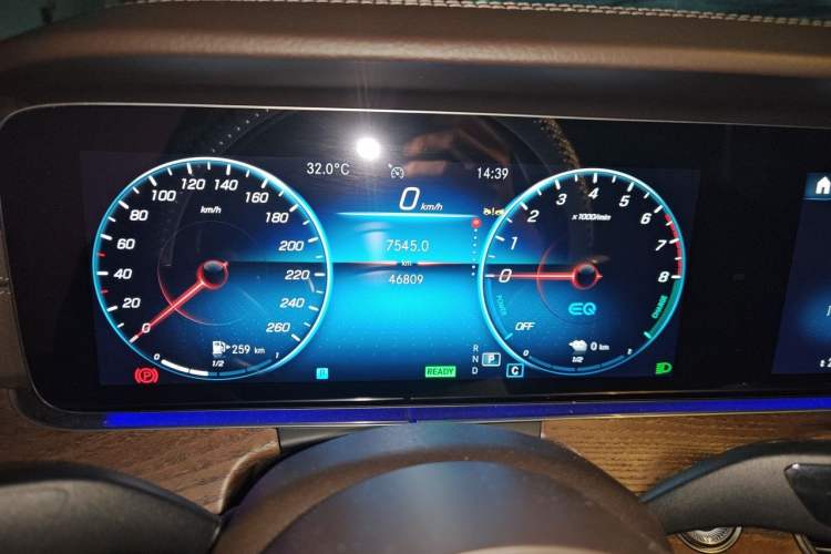 Used Mercedes-Benz E-Class New Energy 2023 E 350 e L Plug-in Hybrid Sedan Instrument Cluster