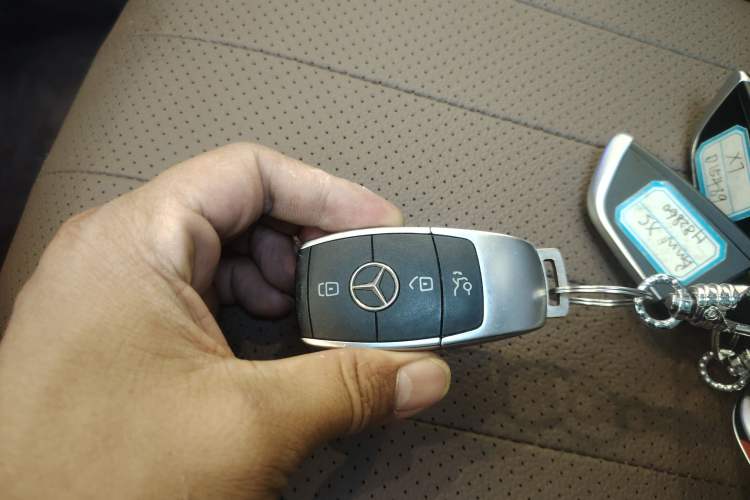 Used Mercedes-Benz E-Class New Energy 2023 E 350 e L Plug-in Hybrid Sedan Interior 1