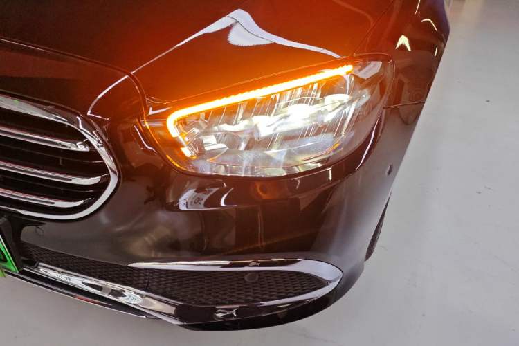 Used Mercedes-Benz E-Class New Energy 2023 E 350 e L Plug-in Hybrid Sedan Left Front Headlight